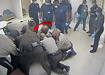 ABD’de siyahi genç, polis şiddeti sonucu nefessiz kalarak hayatını kaybetti