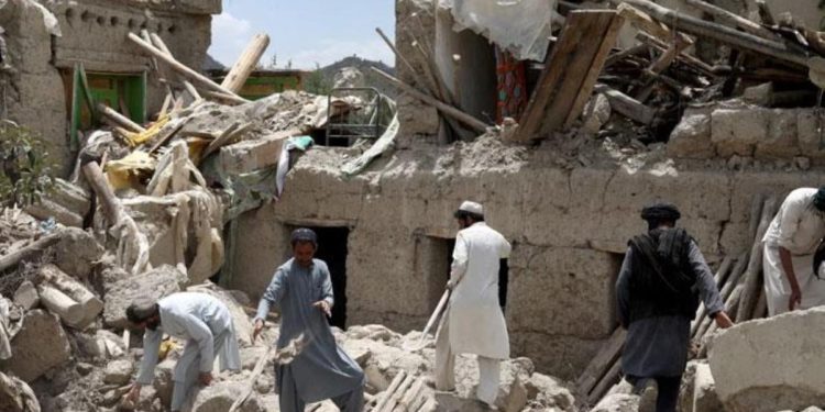 Afganistan ve Pakistan’ı vuran depremde hayatını kaybedenlerin sayısı 12’ye yükseldi