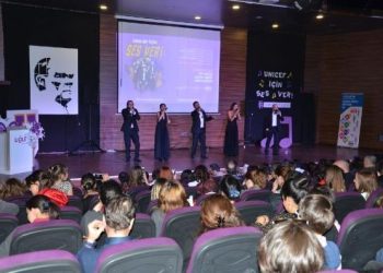 Ankara’da Çocuk İşçiler İçin Yardım Konseri Düzenledi