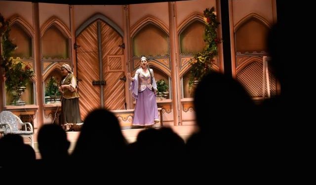 Arşın Mal Alan Opereti” Mersin’de Sahnelendi