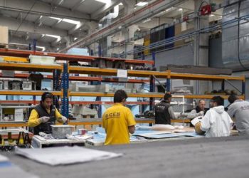 Avrupalı Askeri “Türk Miğferi” Koruyor