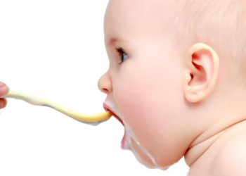 Bebeğinizin Yemeği Reddetmesinin Arkasındaki Şaşırtışı Sebep