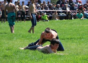 Bergama’da Yağlı Güreş Müsabakaları Yapıldı
