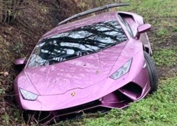 Bitcoin Milyoneri, 1 Milyon 350 Bin TL’lik Lamborghini’yi Bir Çukurda Terk Etti