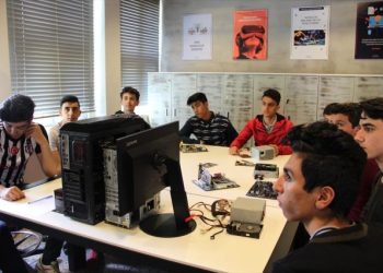 Dijital Kütüphane Öğrencilerin Ufkunu Açıyor