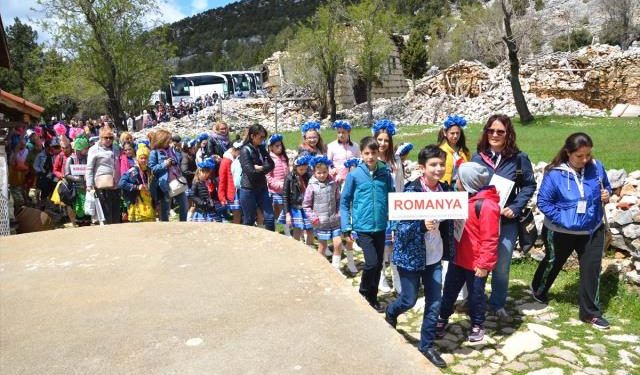 Dünya Çocukları “Dostluk Festivali”Nde Buluştu