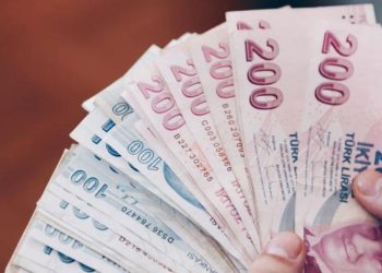 Emekli maaşı arttı, gözler bayram ikramiyesinde! İşte masadaki formüle göre yapılacak zam
