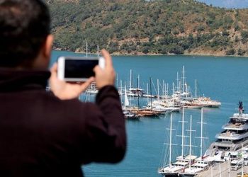 Gören Telefona Sarıldı! Dev Yat Fethiye’den 160 Bin Litre Yakıt Aldı