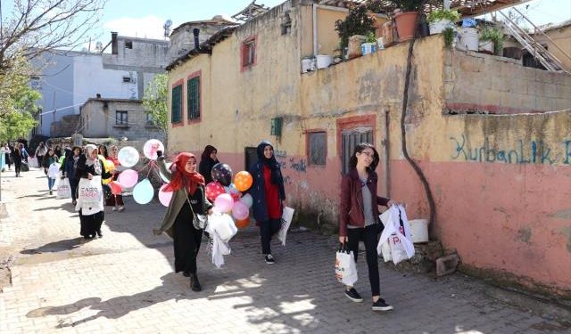Minikler Hayallerindeki Kıyafetlere Kavuştu