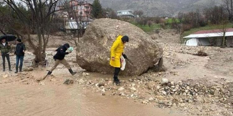 Son Dakika: Adıyaman’da kaybolan 2 aylık hamile Fatma Tekdal’ın cansız bedenine ulaşıldı! Sel felaketinde can kaybı 19’a yükseldi