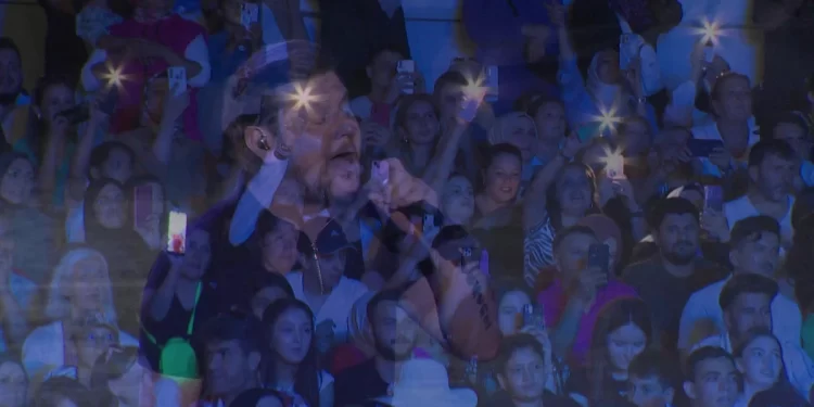 Ekin Uzunlar, Büyükçekmece Kültür ve Sanat Festivali’nde Sahne Aldı