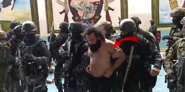 Ekvador’da cezaevinde tutulan “Fito” lakaplı çete lideri, 4 bin polis ve askerle nakledildi