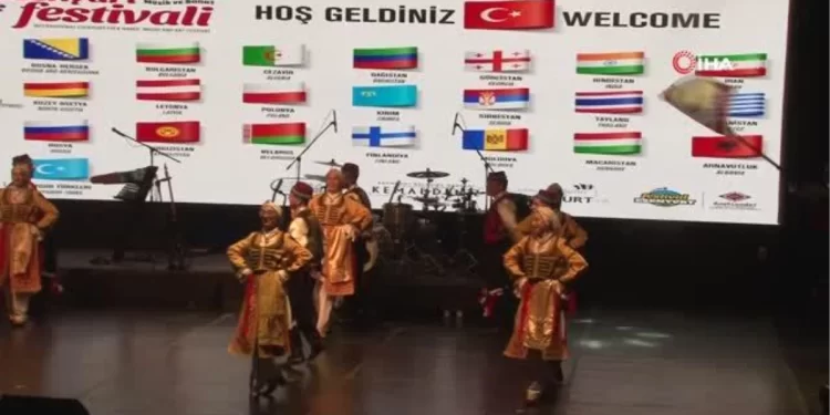 Festival Esenyurt’ta Yüksek Sadakat konseriyle muhteşem final