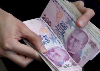 Hükümetin zam teklifi milyonları hayal kırıklığına uğrattı, gözler 3. toplantıya çevrildi