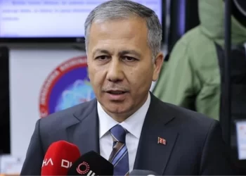 İçişleri Bakanı Yerlikaya’nın siber suçlarla mücadelede 60 günlük karnesi! Rakamları paylaşıp ekipleri tebrik etti