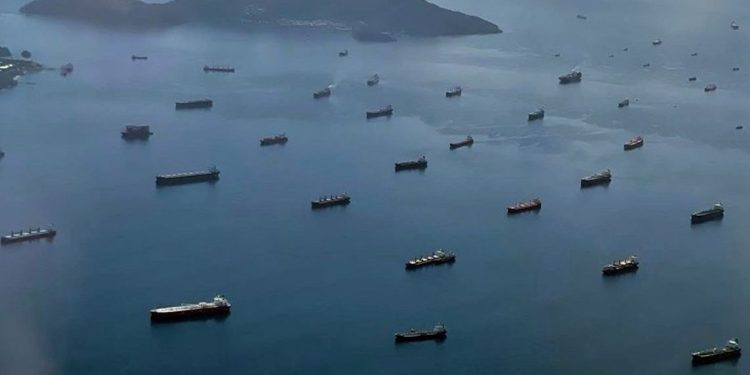 Kuraklık nedeniyle 200 gemi Panama Kanalı’nda mahsur! Krizin küresel ekonomiye 2 önemli etkisi olacak