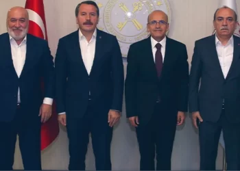 Memur-Sen Heyeti Hazine ve Maliye Bakanı Mehmet Şimşek’i Ziyaret Etti