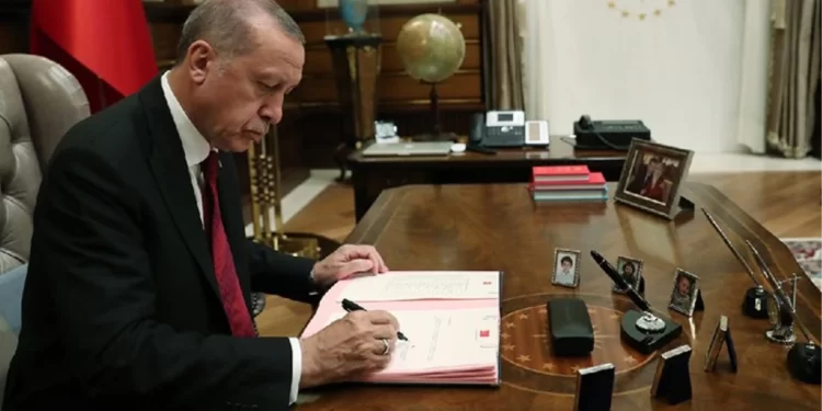 Son Dakika: Valiler kararnamesi Resmi Gazete’de! 57 ile yeni vali atandı