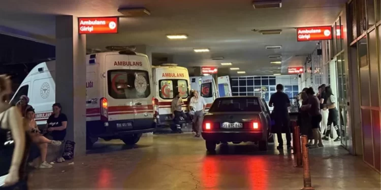 Uyuşturucu etkisindeki genç “Beni uzaylılara öldürtecek” diyerek annesine satırla saldırdı