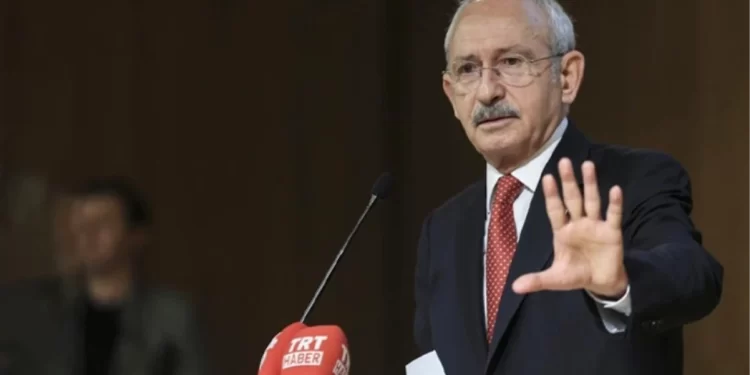 Kılıçdaroğlu’nun işi epey zor! Ünal Karahasan da CHP genel başkanlığına aday olduğunu açıkladı
