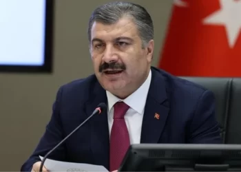 Son Dakika! Kapanma var mı, aşı yapılacak mı? Bakan Koca’dan yeni varyantla ilgili merak edilen 2 soruya yanıt