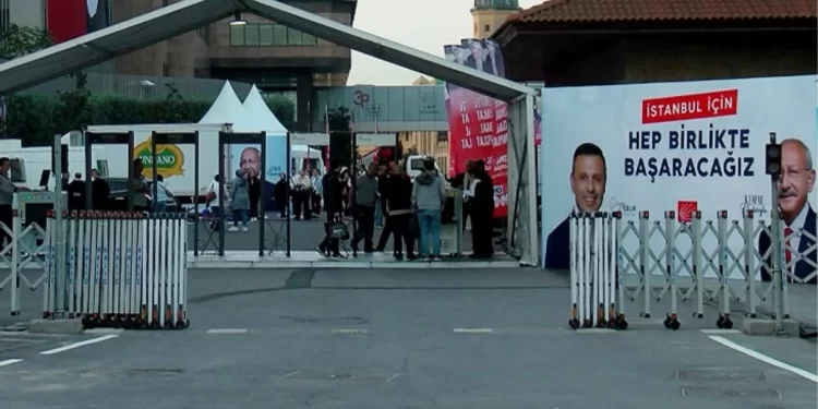 CHP 38. Olağan İstanbul İl Kongresi başladı! 2 isim, il başkanlığı için yarışıyor