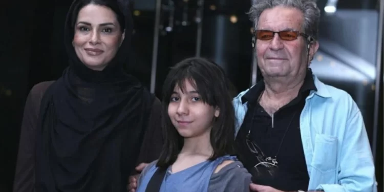 İranlı yönetmen Dariush Mehrjoui ve oyuncu eşi, boğazları kesilmiş halde ölü bulundu