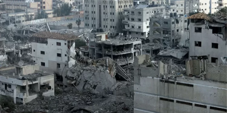 İsrail savaş uçakları Gazze’deki mahalleleri moloz yığınına çevirdi