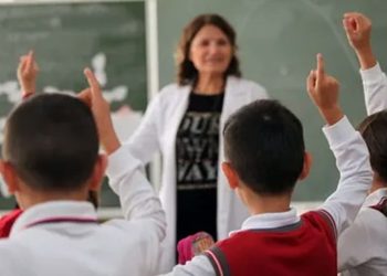 MEB’den yeni düzenlemeler! Sınıf geçme puanı yükseltildi