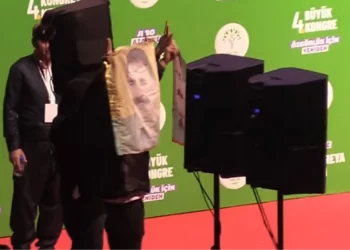 Yeşiller Sol Partisi kongresinde Öcalan posteri açılmasıyla ilgili 4 kişi gözaltına alındı